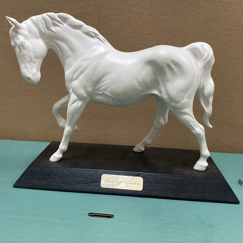 Spirit freedom porcelain - spirit,