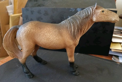 Rare purbeck pottery - rare, horse
