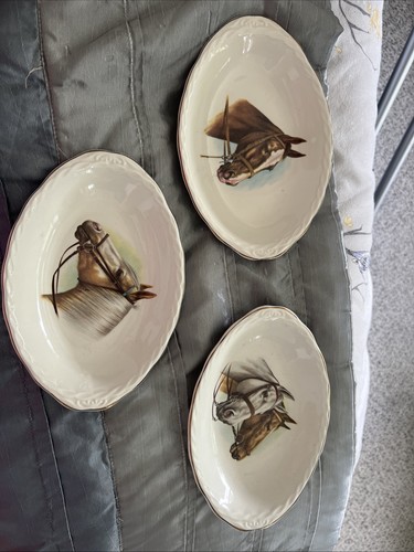Vintage ceramic horse - at,