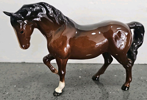 Beswick chestnut brown stocky - beswick,