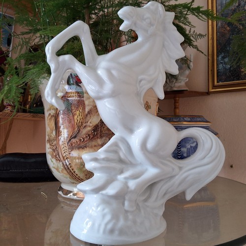 White horse figurine ceramic - white,