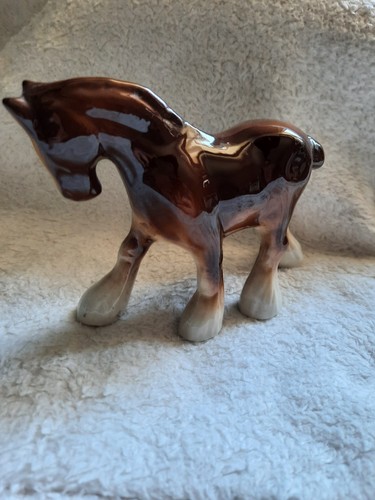 Pretty ceramic china shire - /,
