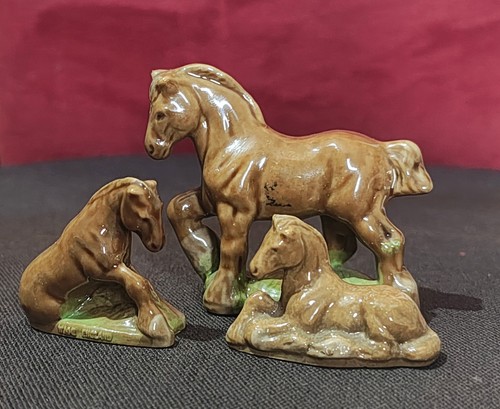 Wade horse set two - wade, c1978
