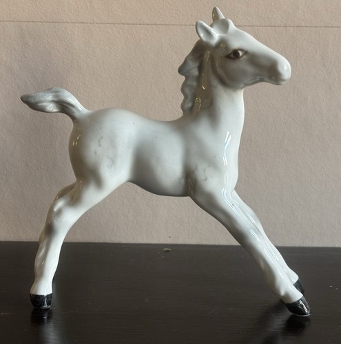 Beswick grey gloss foal - grey,